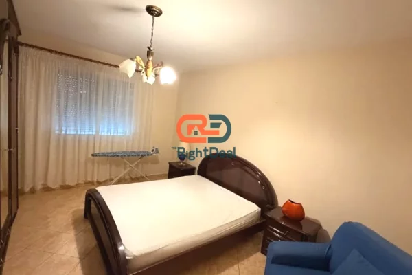 Shtepi me qera Apartament ne Tirane, 2+1, Mobilimi E mobiluar, Pagesa 550  Euro.