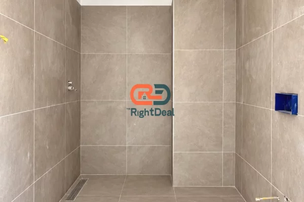Shtepi ne shitje Apartament ne Durres, 1+1, Mobilimi Bosh, pa mobiluar, Pagesa 230,000  Euro.