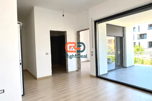Shtepi ne shitje Apartament ne Durres, 1+1, Mobilimi Bosh, pa mobiluar, Pagesa 230,000  Euro.