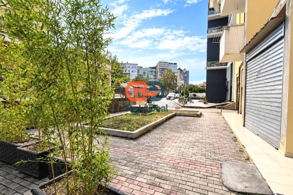 Ambient biznesi ne shitje 1+1 ne Tirane - 220,000 Euro