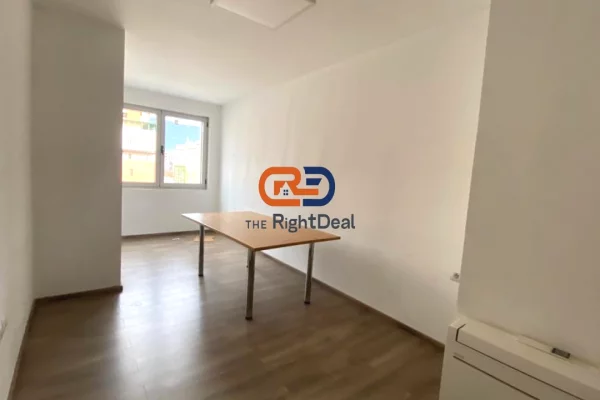 Tek Turdiu Center, Jepet Me Qira Zyre Me Nje Lokacion Fantastik!