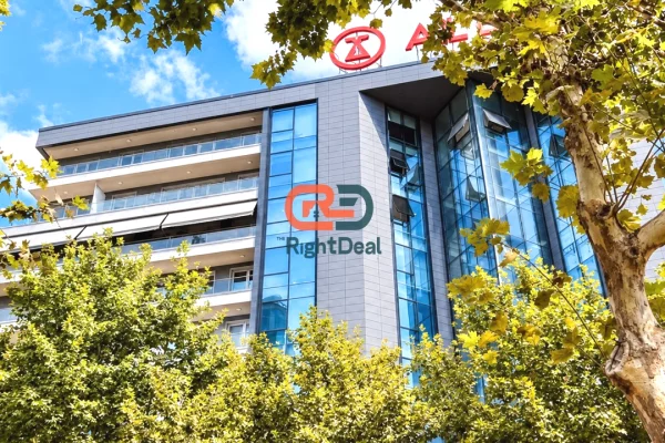 Ambient biznesi me qera 3+1 ne Tirane - 1,062 Euro
