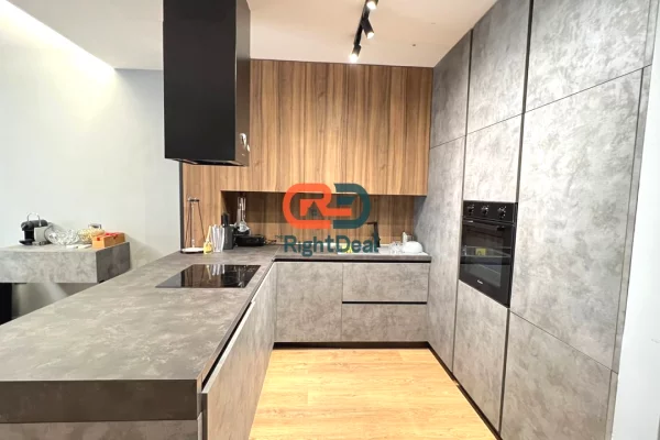Shtepi ne shitje Apartament ne Tirane, 2+1, Mobilimi E mobiluar, Pagesa 280,000  Euro.
