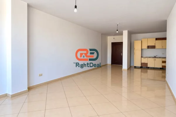 Ne Astir Tek Bar Bohemi, Jepet Me Qira Apartament 2+1+2, Ideal Per Banim !!!