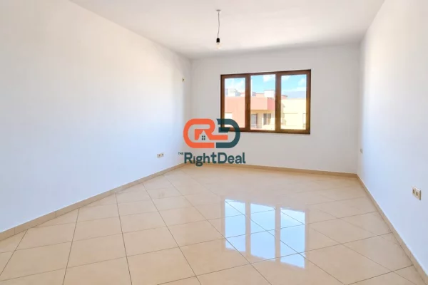 Shtepi me qera Apartament ne Tirane, 2+1, Mobilimi Bosh, pa mobiluar, Pagesa 380  Euro.