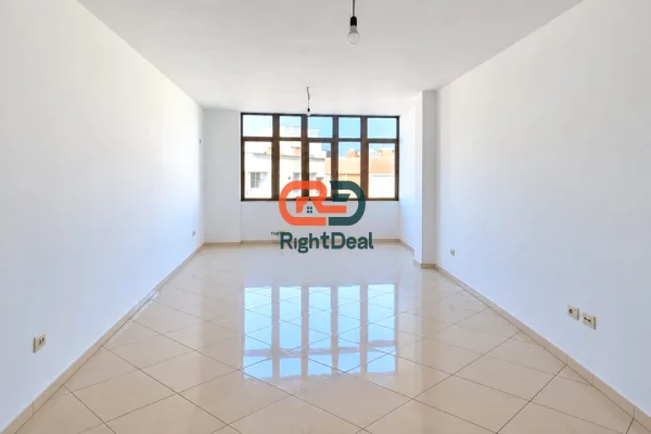Shtepi me qera Apartament ne Tirane, 2+1, Mobilimi Bosh, pa mobiluar, Pagesa 380  Euro.