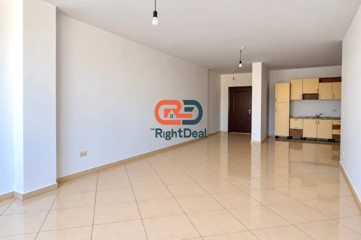 Shtepi me qera Apartament ne Tirane, 2+1, Mobilimi Bosh, pa mobiluar, Pagesa 380  Euro.