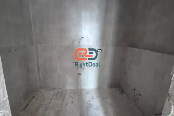 Shtepi ne shitje Apartament ne Tirane, 2+1, Mobilimi Bosh, pa mobiluar, Pagesa 133,000  Euro.