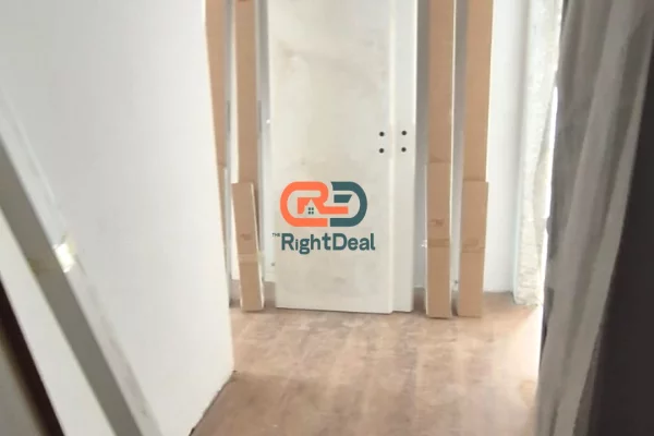Shtepi ne shitje Apartament ne Tirane, 2+1, Mobilimi Bosh, pa mobiluar, Pagesa 133,000  Euro.