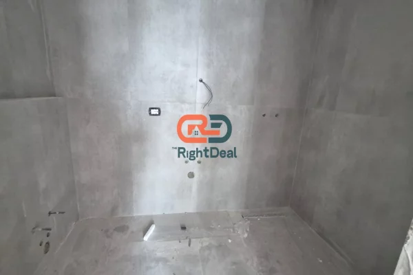 Shtepi ne shitje Apartament ne Tirane, 2+1, Mobilimi Bosh, pa mobiluar, Pagesa 133,000  Euro.