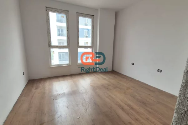 Shtepi ne shitje Apartament ne Tirane, 2+1, Mobilimi Bosh, pa mobiluar, Pagesa 133,000  Euro.