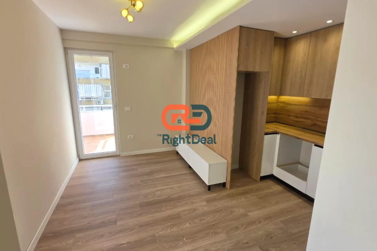 Shtepi ne shitje Apartament ne Tirane, 1+1, Mobilimi Bosh, pa mobiluar, Pagesa 164,000  Euro.