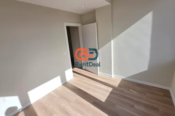 Shtepi ne shitje Apartament ne Tirane, 1+1, Mobilimi Bosh, pa mobiluar, Pagesa 164,000  Euro.