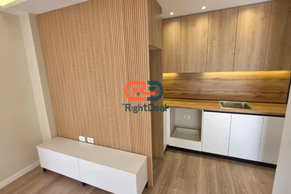 Shtepi ne shitje Apartament ne Tirane, 1+1, Mobilimi Bosh, pa mobiluar, Pagesa 164,000  Euro.
