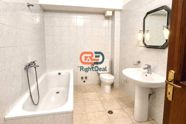 Shtepi ne shitje Apartament ne Tirane, 3+1, Mobilimi Bosh, pa mobiluar, Pagesa 326,000  Euro.