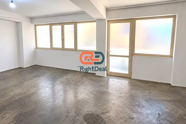 Ne Porcelan, Shitet Apartament 3+1 I Bollshem !!!