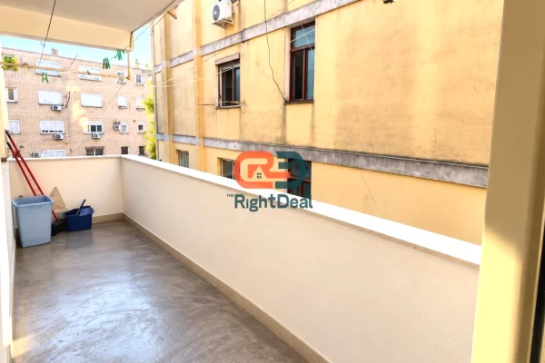 Shtepi ne shitje Apartament ne Tirane, 3+1, Mobilimi Pjeserisht e mobiluar, Pagesa 200,000  Euro.