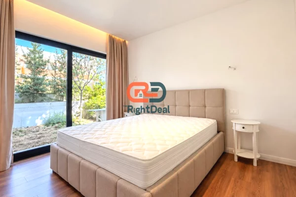 Shtepi ne shitje Apartament ne Tirane, 2+1, Mobilimi E mobiluar, Pagesa 300,000  Euro.