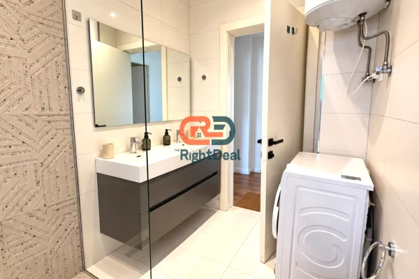 Shtepi ne shitje Apartament ne Tirane, 2+1, Mobilimi E mobiluar, Pagesa 300,000  Euro.