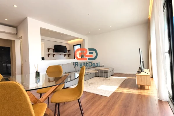 Shtepi ne shitje Apartament ne Tirane, 2+1, Mobilimi E mobiluar, Pagesa 300,000  Euro.