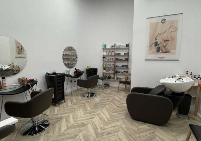 Jepet me qera ambient biznesi te Ish Shushica, prane Luis Medical Center. 