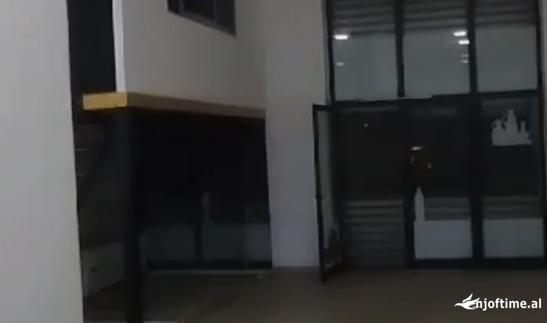 Shitet Dyqan me Hipoteke ne Yzberisht