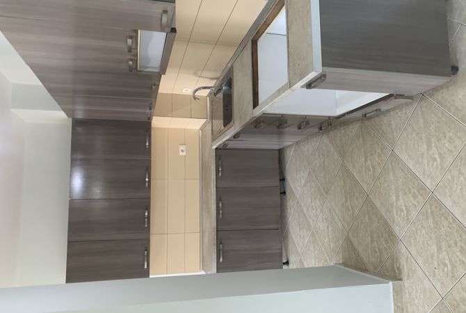 Shtepi me qera 2+1 ne Tirane - 300 Euro