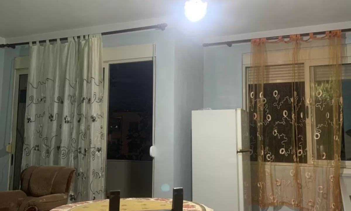 Shtepi me qera Apartament ne Tirane, 1+1, Mobilimi E mobiluar, Pagesa 30,000  Leke.