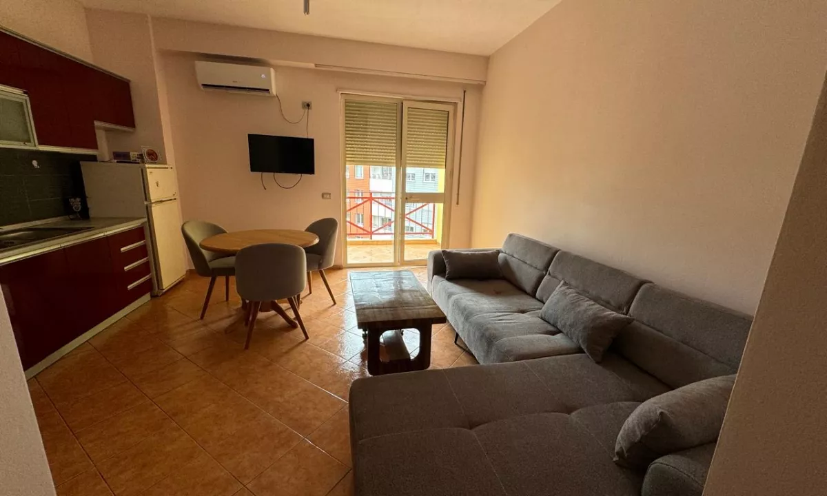 Appartamento in affitto a Tirana 1+1, Arredato