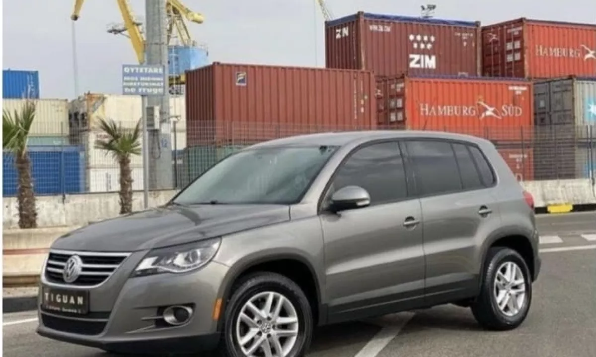 Auto in Vendita a Tirana, Volkswagen, 2011 Benzine,Kambio Automatik Pagamento 7,800  Euro.