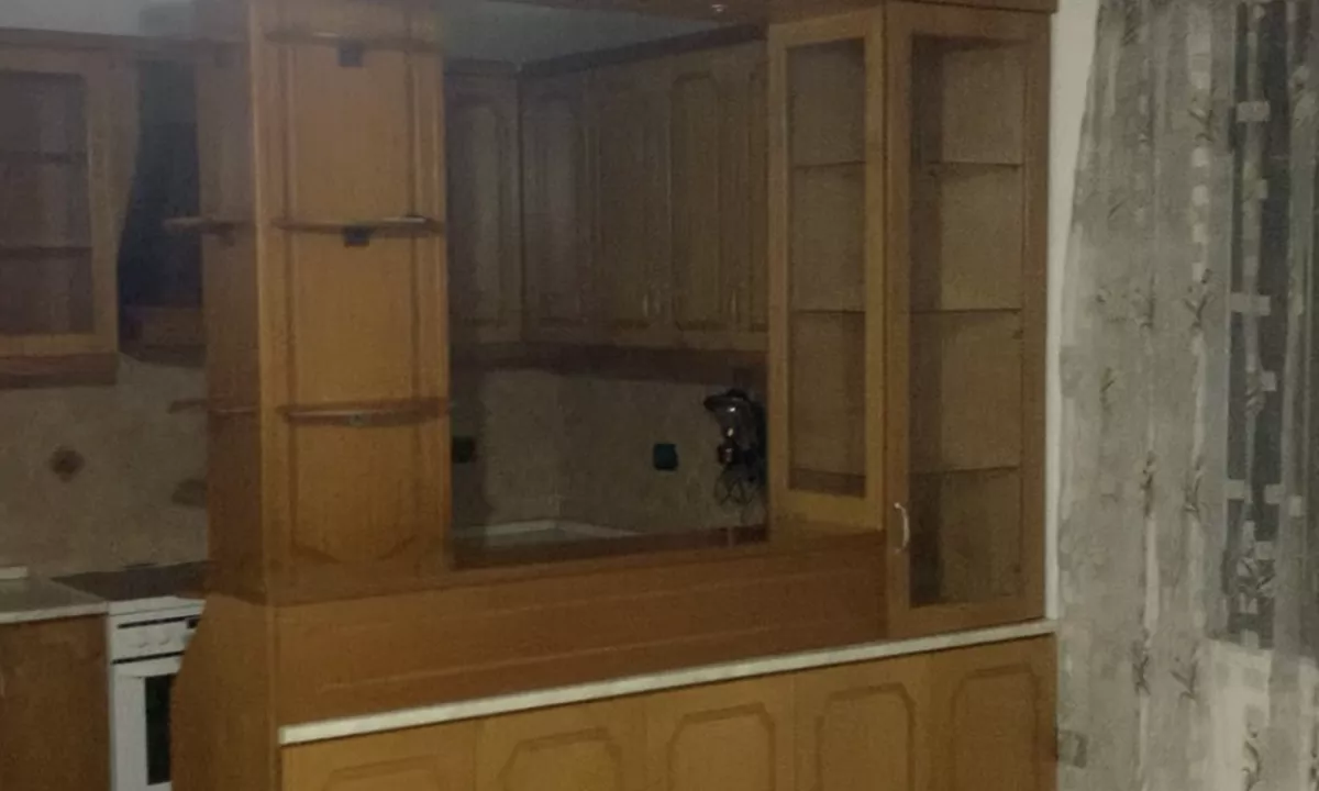 Shtepi me qera Shtepi Private ne Tirane, 2+1, Mobilimi E mobiluar, Pagesa 35,000  Leke.