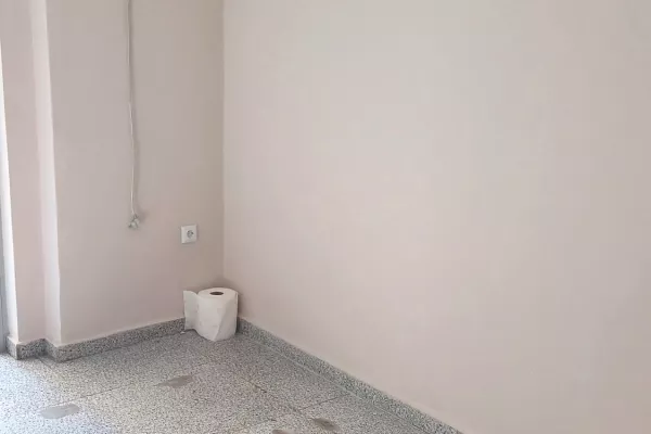 Business Property for Rent 1+1 in Tirana - 15,000 Leke