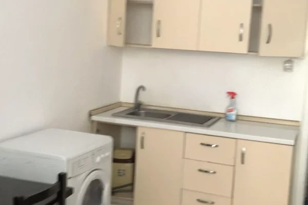 Shitet garsionere e mobiluar me Hipoteke 46000€