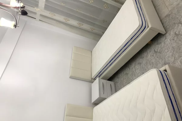 Shtepi ne shitje Apartament ne Tirane, 2+1, Mobilimi E mobiluar, Pagesa 130,000  Euro.