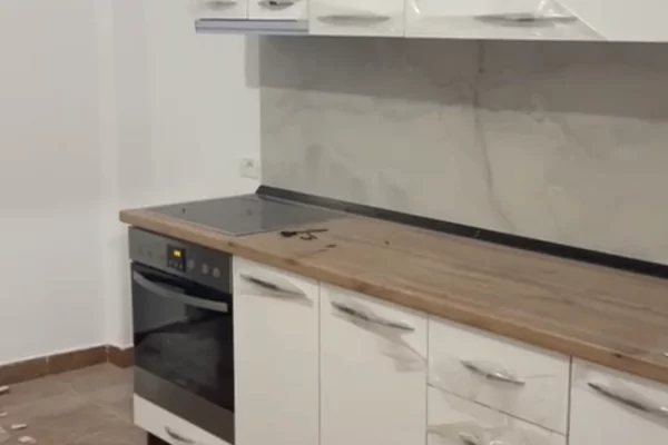 Shtepi me qera 2+1 ne Tirane - 30,000 Leke