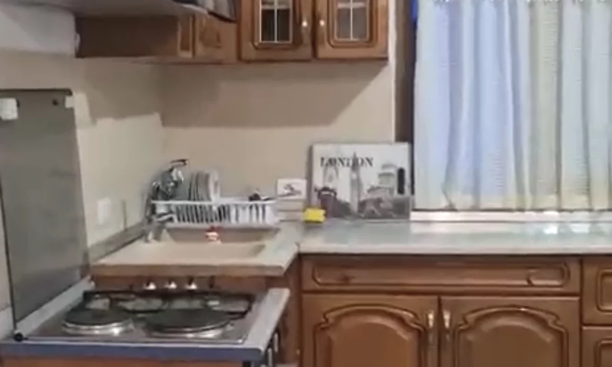 Shtepi me qera Shtepi Private ne Tirane, 1+1, Mobilimi E mobiluar, Pagesa 30,000  Leke.