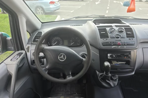 Makina ne shitje ne Tirane, Mercedes-Benz, 2010 Diesel,Kambio Manual Pagesa 5,900  Euro.