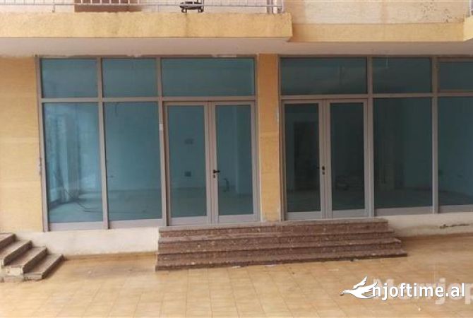 Ambiente Commerciale in Vendita 1+1 a Durazzo - 80,000 Euro