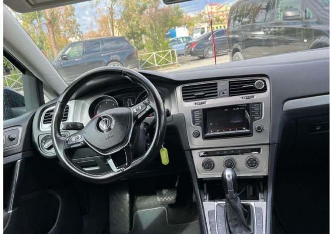Jepet me qera Makina Volkswagen Golf 7 , duke filluar nga 35 euro dita 