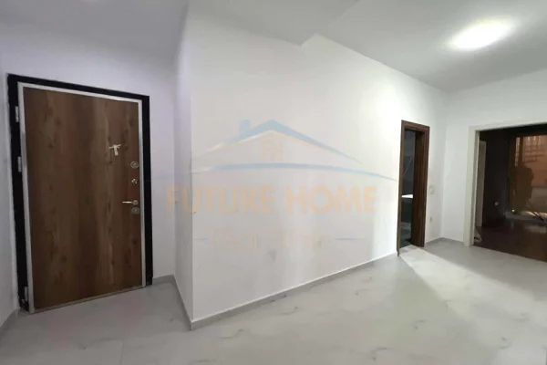 Appartamento in vendita a Tirana 3+1, Vuoto