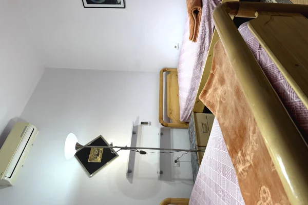 Shtepi me qera 1+1 ne Tirane - 40,000 Leke