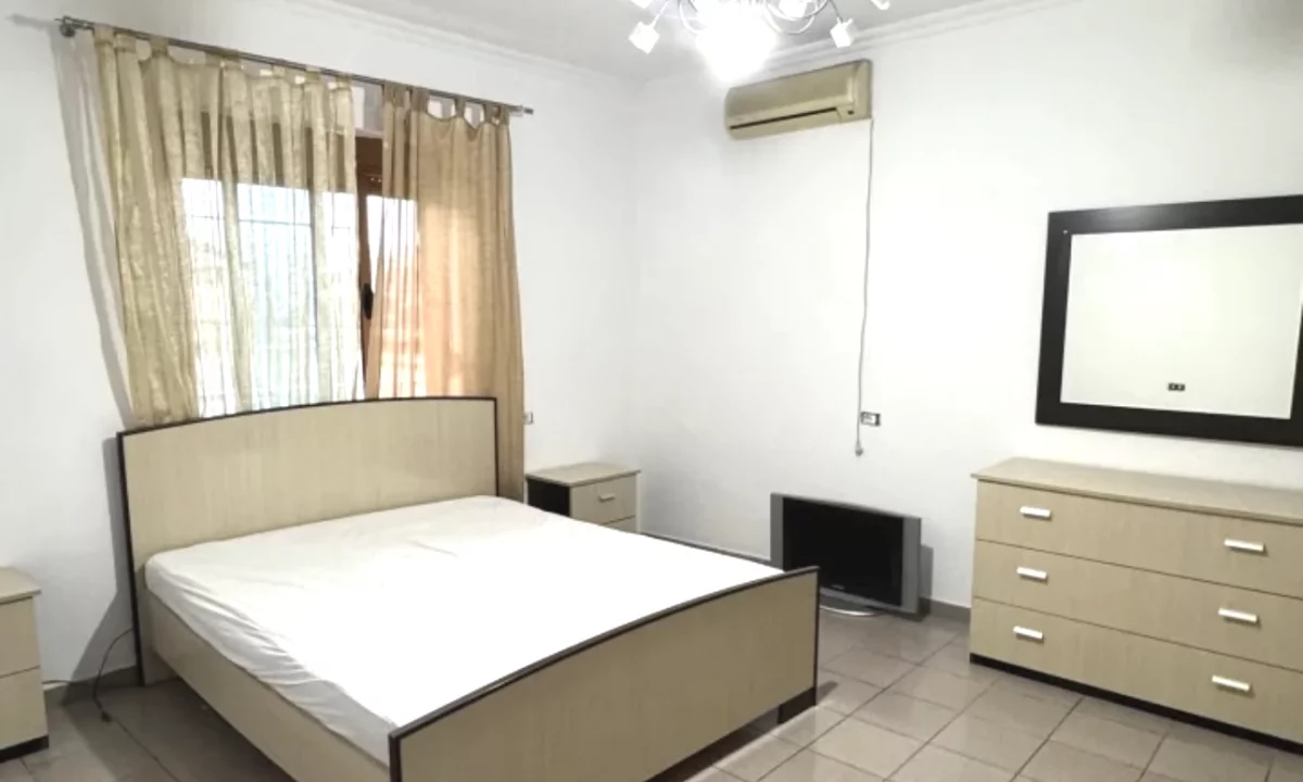 Villa di lusso in affitto a Tirana 2+1, Arredato