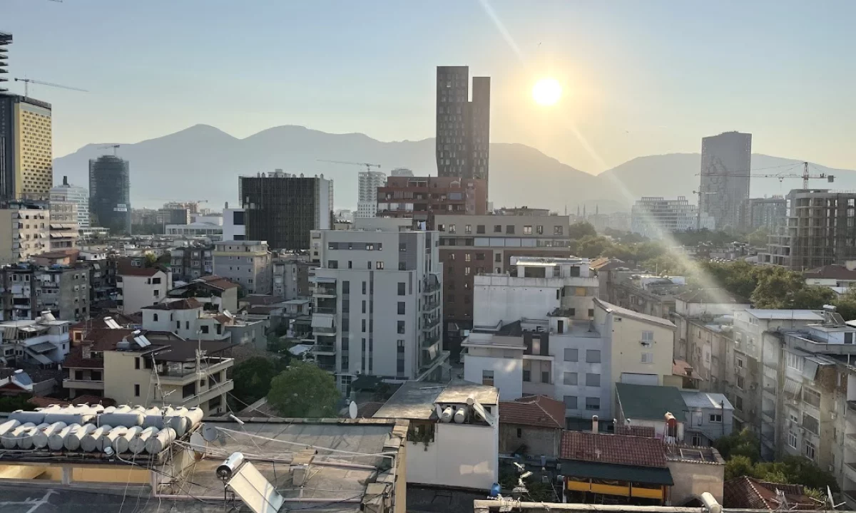 Appartamento in affitto a Tirana 1+1, Arredato