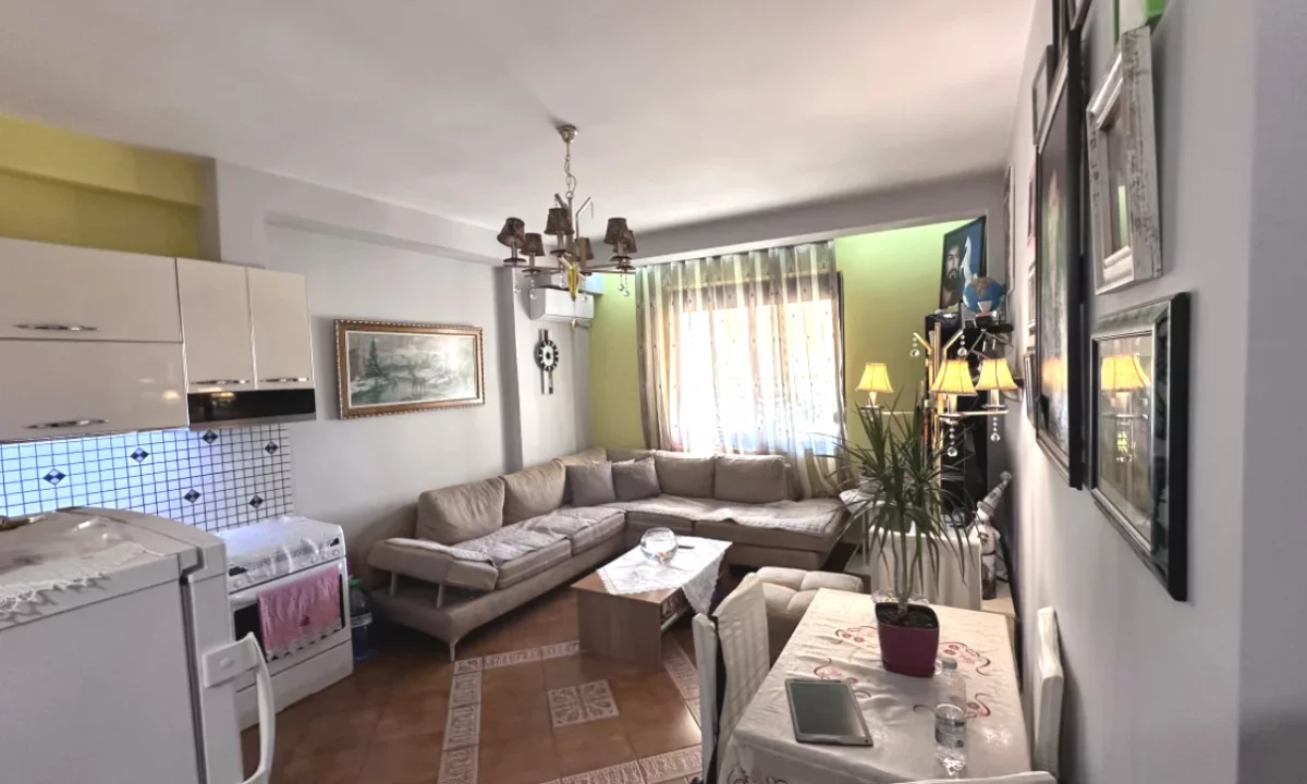 Shtepi me qera Apartament ne Tirane, 1+1, Mobilimi E mobiluar, Pagesa 42,999  Leke.