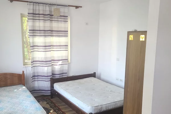 Shtepi me qera 1+1 ne Tirane - 26,000 Leke