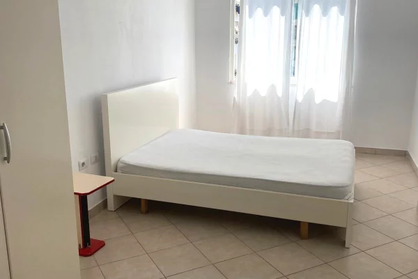 Shtepi me qera 1+1 ne Tirane - 35,000 Leke