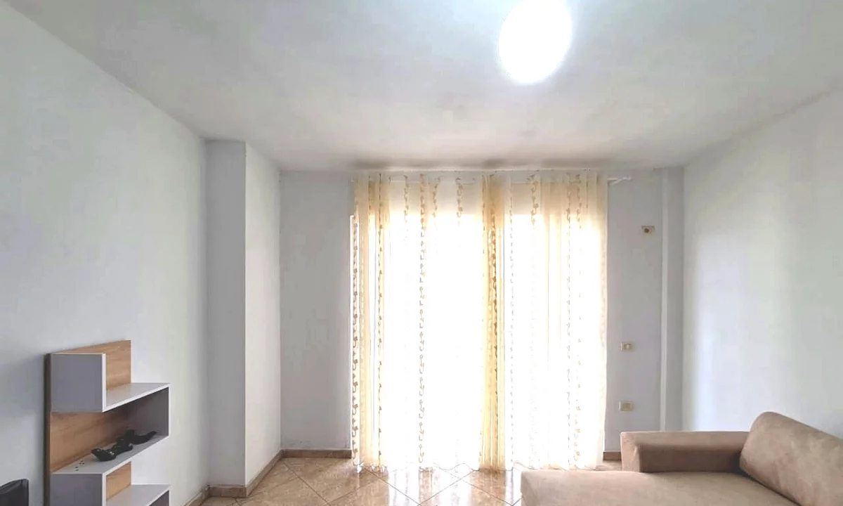 Shtepi me qera Apartament ne Tirane, 1+1, Mobilimi E mobiluar, Pagesa 36,000  Leke.