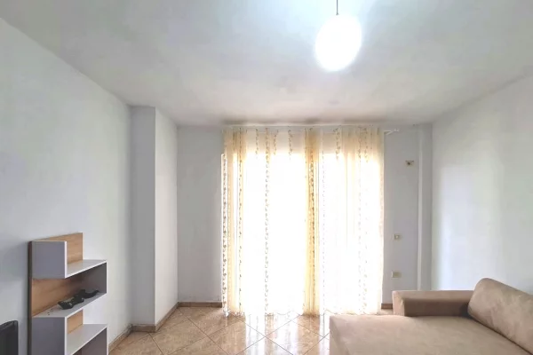 jepet 1+1+bllk ne Astir, 36000 leke