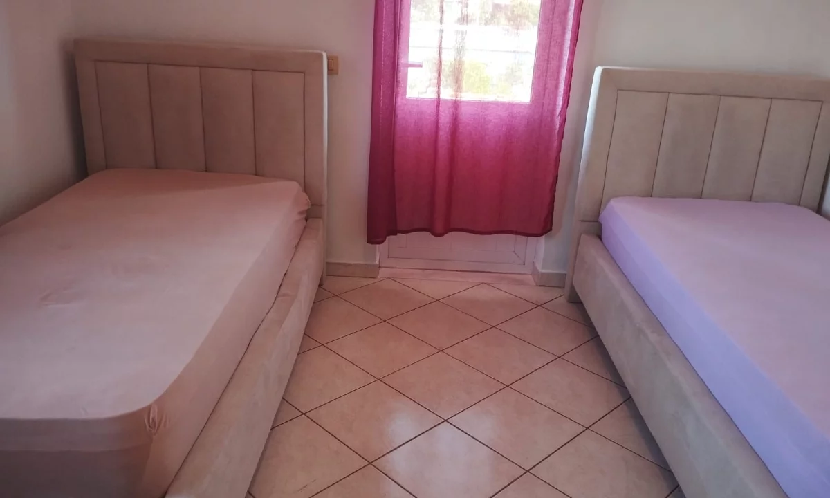 Shtepi me qera Apartament ne Tirane, 1+1, Mobilimi E mobiluar, Pagesa 35,000  Leke.