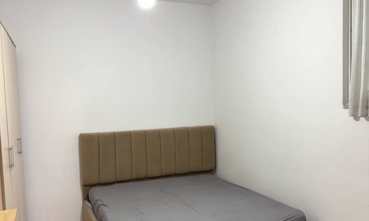Shtepi me qera Apartament ne Tirane, 1+1, Mobilimi E mobiluar, Pagesa 50,000  Leke.